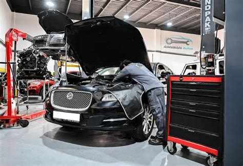 Jaguar Service .